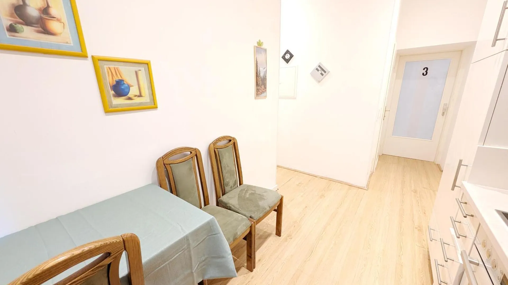 Cozy Rooms Next To Lugner City Bécs Ausztria