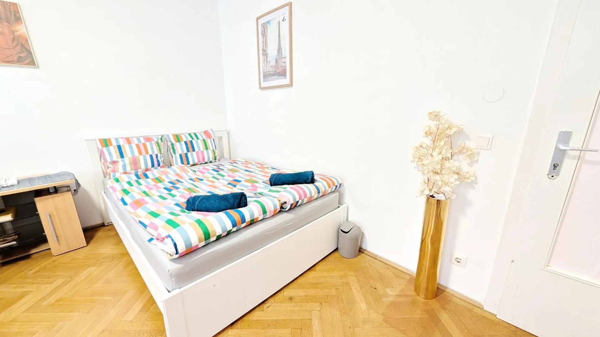 Homestay szállás Cozy Rooms Next To Lugner City Bécs