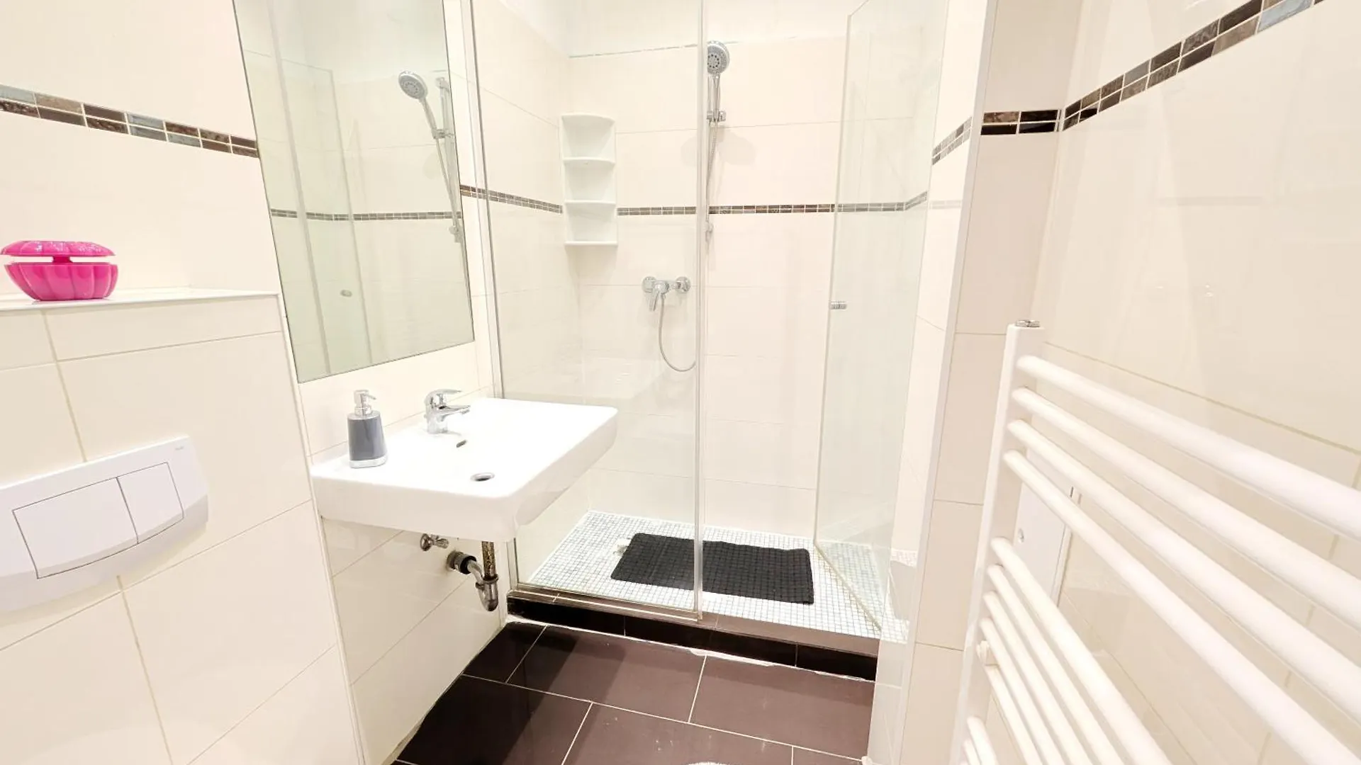 Alloggio in famiglia Cozy Rooms Next To Lugner City Vienna
